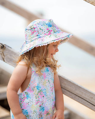 LULA SWIM HAT WITH QUICK RELEASE NECK TIE